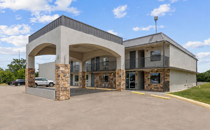 Pictures of Hospitality property located at 108 N FM RD 1821, MINERAL WELLS, TX 76067 for sales - image #1