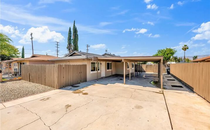 Pictures of Multifamily property located at 470 W Kimball, Hemet, CA 92543 for sales - image #1