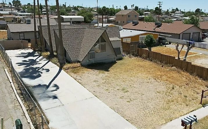 Pictures of Multifamily property located at 25567 Main, Barstow, CA 92311 for sales - image #1