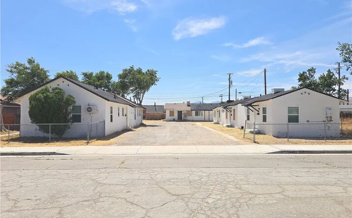 Pictures of Multifamily property located at 16039 L, Mojave, CA 93501 for sales - image #1
