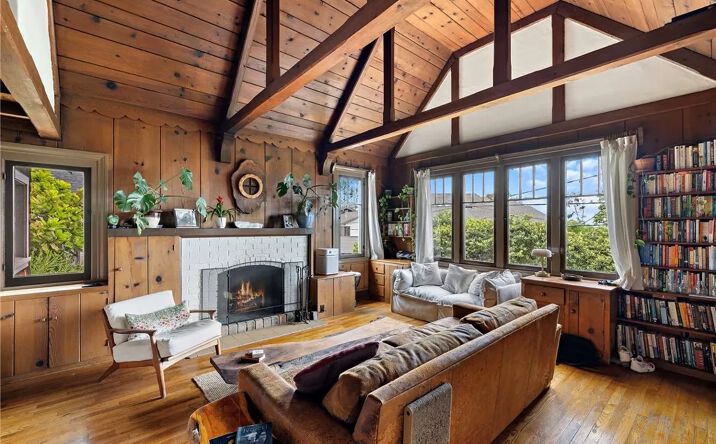 Pictures of Multifamily property located at 1560 Galen Drive, Laguna Beach, CA 92651 for sales - image #1