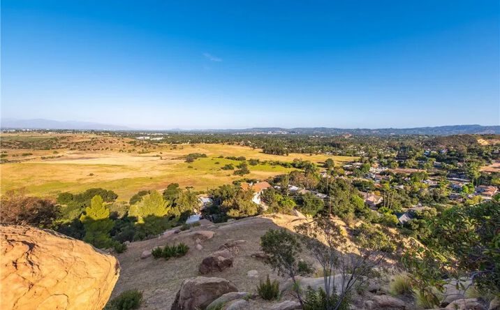 Pictures of Land property located at 8740 Azul, West Hills, CA 91304 for sales - image #1