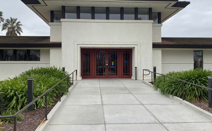 Pictures of Office property located at 125 N Lincoln Street, Dixon, CA 95620-3260 for sales - image #1