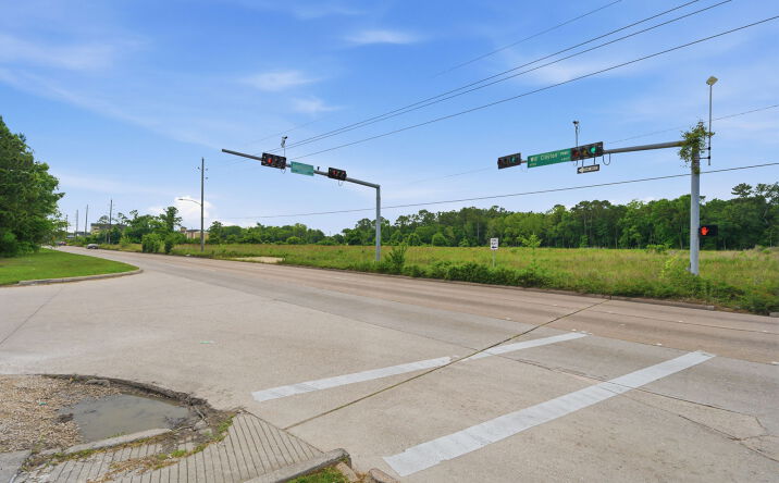Pictures of Land property located at 6874 Will Clayton Parkway, Humble, TX 77338 for sales - image #1