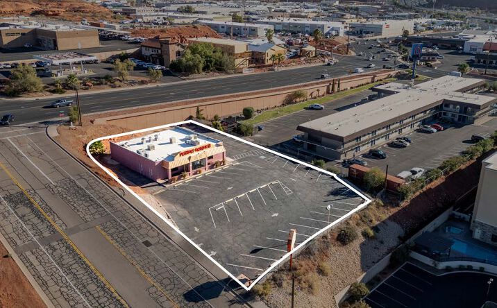 Pictures of Retail property located at 212 N 900 E, St. George, UT 84770 for sales - image #1