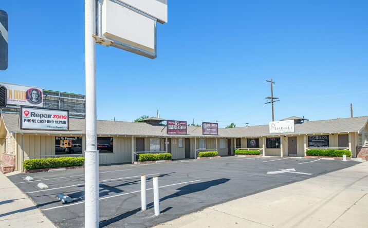 Pictures of Retail, Office property located at 2804 North Blackstone Avenue, Fresno, CA 93703 for sales - image #1