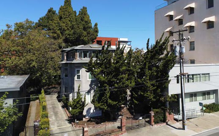 Pictures of Office property located at 2939 Summit Street, Oakland, CA 94612 for sales - image #1