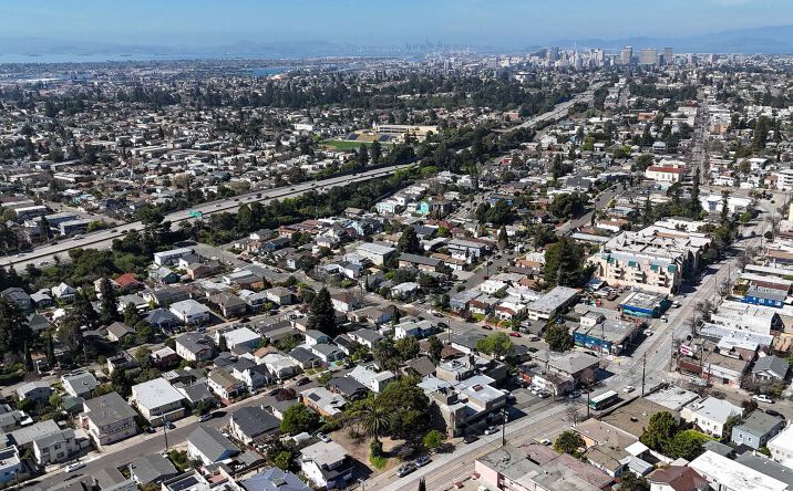 Pictures of Mixed Use property located at 3033 MacArthur Blvd, Oakland, CA 94602 for sales - image #1