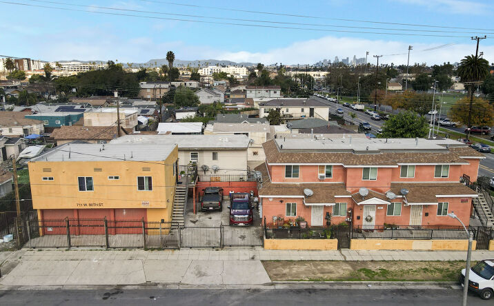 Pictures of Multifamily property located at 711 W 90th Street, Los Angeles, CA 90044 for sales - image #1