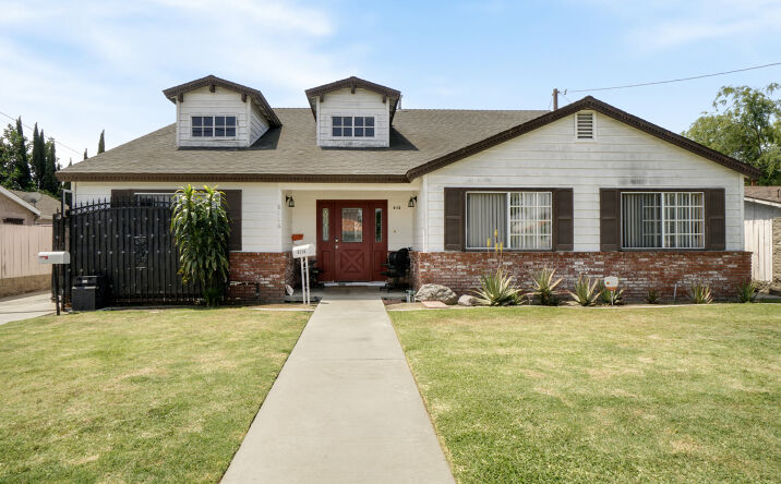 Pictures of Multifamily property located at 8118 Alameda, Downey, CA 90242 for sales - image #1