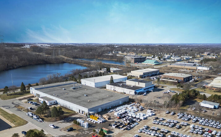 Pictures of Industrial property located at 55 East Silverdome Industrial Park, Pontiac, MI 48342 for sales - image #1
