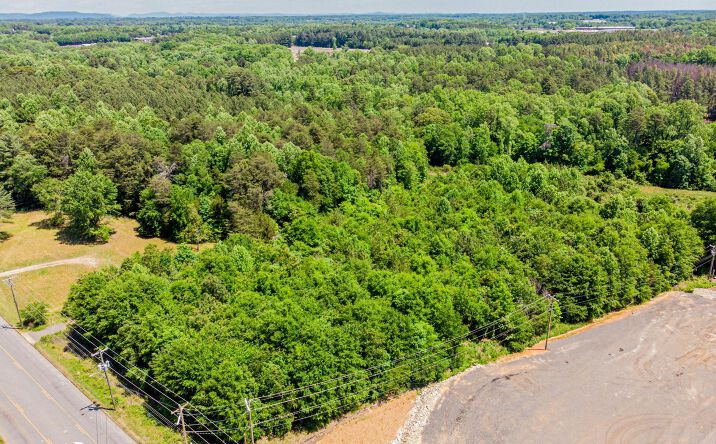Pictures of Land property located at Fairgrove Church Rd, Conover, NC 28613 for sales - image #1