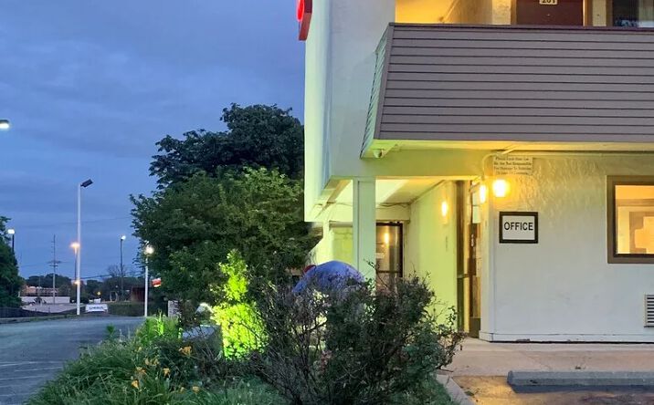 Pictures of Hospitality property located at 3470 Hollenberg Drive, Bridgeton, MO 63044 for sales - image #1