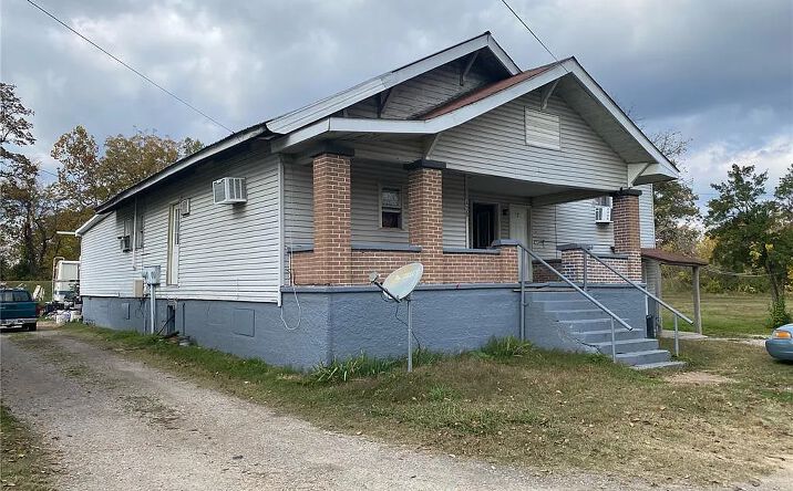 Pictures of Multifamily property located at 439 Short A Street, Poplar Bluff, MO 63901 for sales - image #1