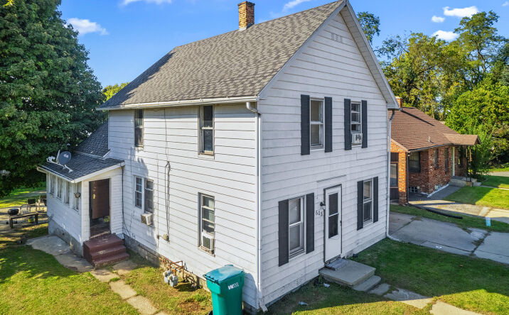 608 Pine Lake Avenue, La Porte