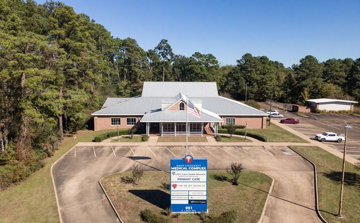 Pictures of Office property located at 951 E Loop 304, Crockett, TX 75835 for sales - image #1