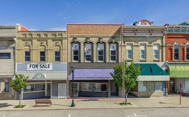 Pictures of Retail, Office, Multifamily property located at 233 E Main, Reedsburg, WI 53959 for sales - image #1