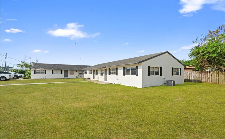 Pictures of Multifamily property located at 430 SW 10th Ave, Homestead, FL 33030 for sales - image #1