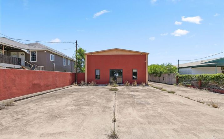Pictures of Retail, Industrial property located at 1326 Alton Boulevard, Alton, TX 78573 for sales - image #1