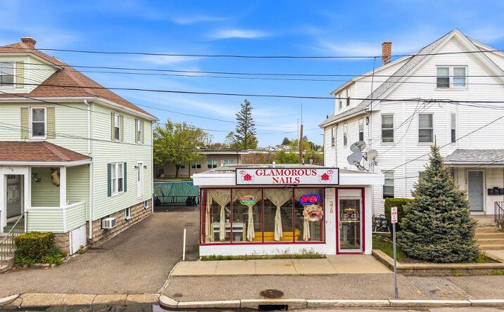 Pictures of Retail, Business for Sale property located at 378 Warren Avenue, East Providence, RI 02914 for sales - image #1