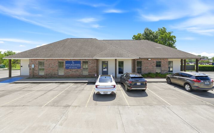 Pictures of Office property located at 1673 E Mount Pleasant Rd, Zachary, LA 70791 for sales - image #1