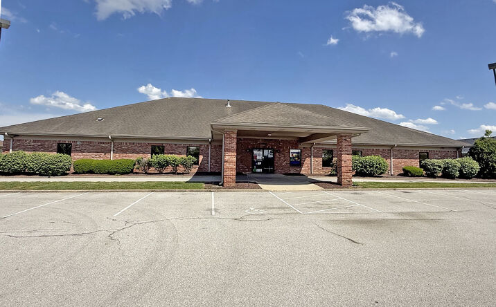 Pictures of Office property located at 3416 Hamburg Pike, Jeff, IN 47130 for sales - image #1