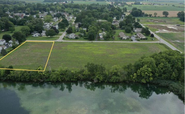 Pictures of Land property located at 0 Locust St, Luckey, OH 43443 for sales - image #1