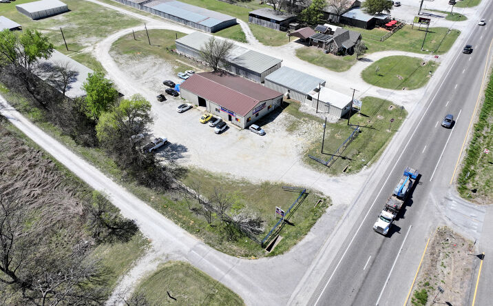 Pictures of Retail, Land, Office property located at 3902 US-82, GAINESVILLE, TX 76240 for sales - image #1