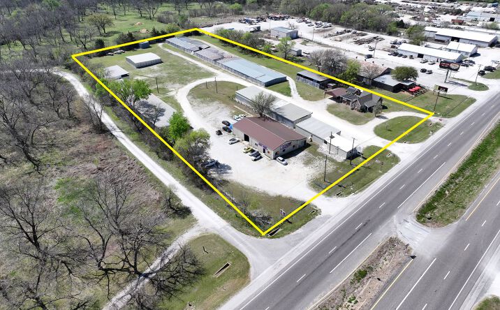 Pictures of Retail, Land, Office property located at 3902 US-82, GAINESVILLE, TX 76240 for sales - image #1