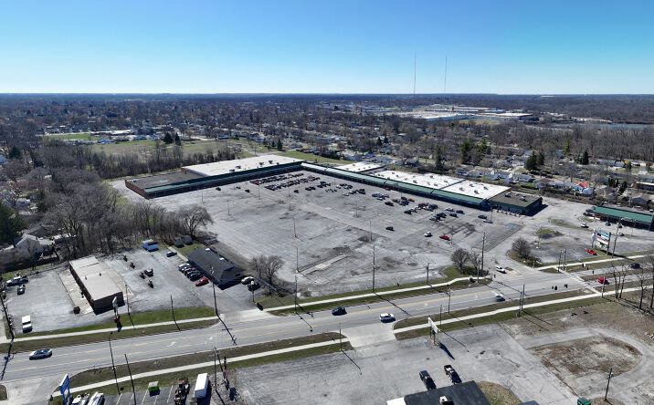 Pictures of Retail property located at 1421-1571 Goshen Ave., Fort Wayne, IN 46808 for sales - image #1