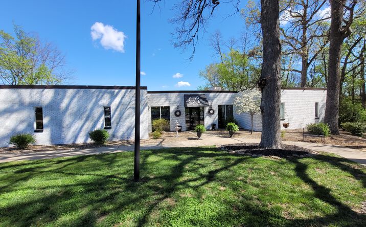 Pictures of Retail, Office, Mixed Use property located at 3960 Mexico Road, St Peters, MO 63376 for sales - image #1