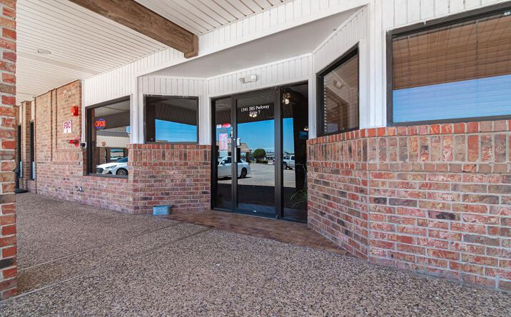 Pictures of Retail property located at 1541 John Ben Shepperd Pkwy # 7, Odessa, TX 79761 for sales - image #1