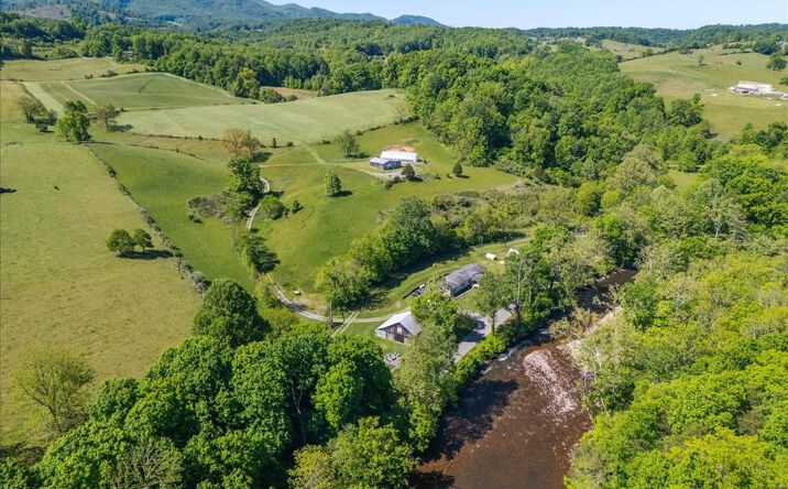 Pictures of Land, Multifamily property located at 21570 Alvarado Road, Abingdon, VA 24211 for sales - image #1