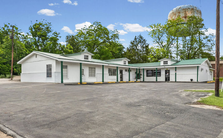 Pictures of Retail property located at 450 STEPHENS ST, ROCHELLE, GA 31079-2108 for sales - image #1