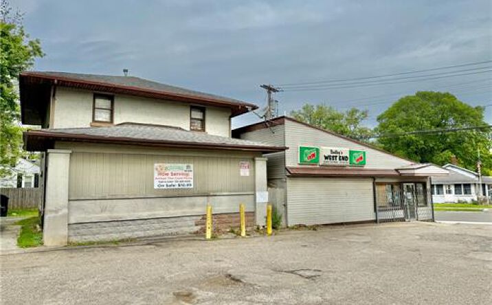 Pictures of Retail, Mixed Use property located at 209 17th St SW, Massillon, OH 44647 for sales - image #1