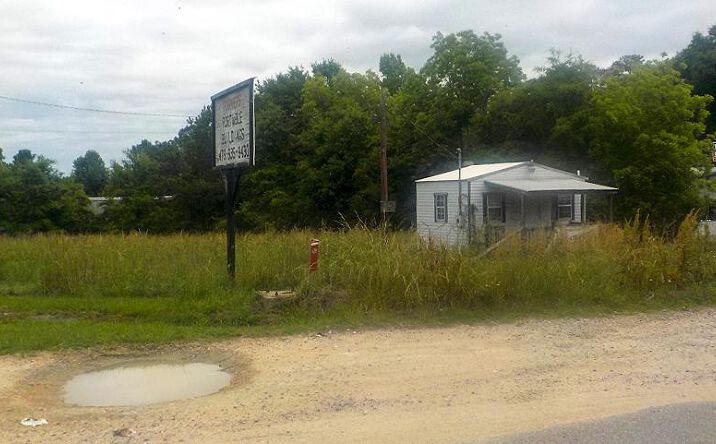 Pictures of Land property located at 8361 Columbus Road, Lizella, GA 31052 for sales - image #1