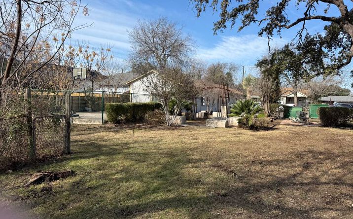 Pictures of Multifamily, Office, Mixed Use property located at 4019 Menchaca Rd, Austin, TX 78704 for sales - image #1