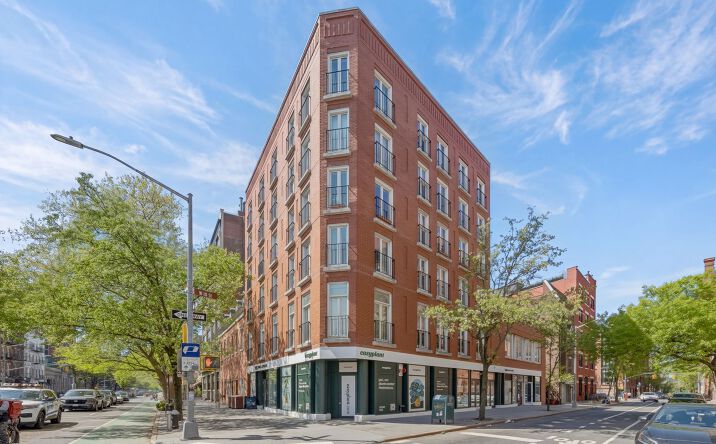 Pictures of Retail property located at 254 West 10th Street, New York, NY 10014 for sales - image #1