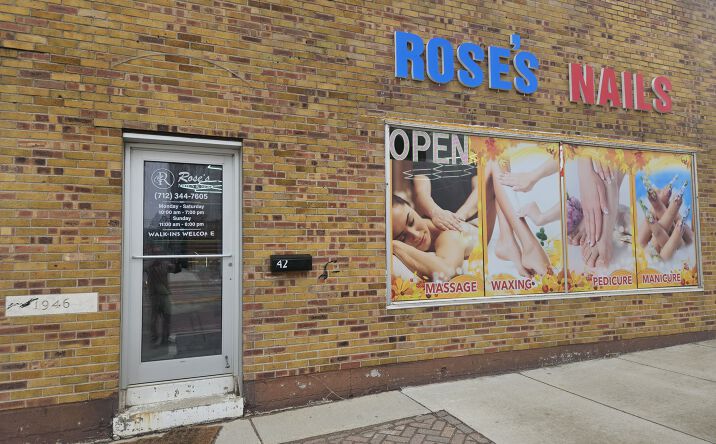 Pictures of Mixed Use property located at 40 Downtown Plaza, Fairmont, MN 56031 for sales - image #1
