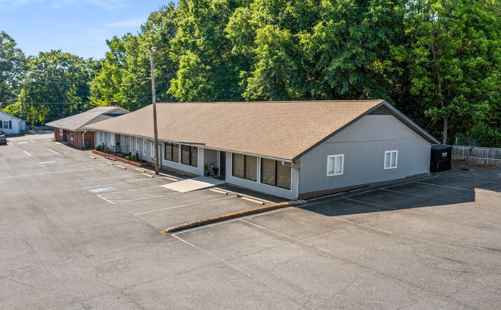 Pictures of Office, Retail property located at 910-916 E Garrison Blvd, Gastonia, NC 28054 for sales - image #1