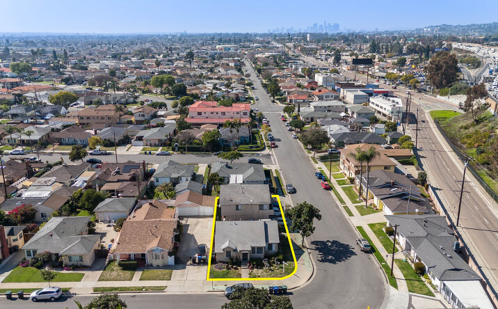Pictures of Multifamily property located at 231 BLACKSHEAR AVE, LOS ANGELES, CA 90022 for sales - image #1