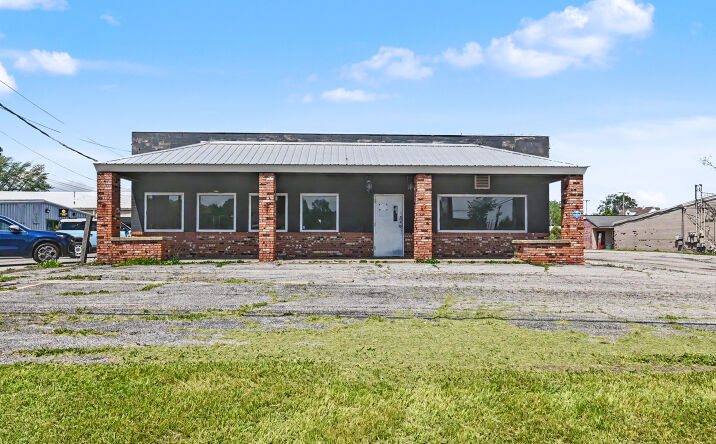 Pictures of Retail, Business for Sale property located at 1400 W FOURTH ST, MANSFIELD, OH 44906-1837 for sales - image #1