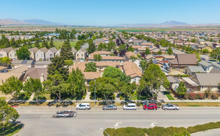 Pictures of Multifamily property located at 420 San Antonio Drive, King City, CA 93930 for sales - image #1