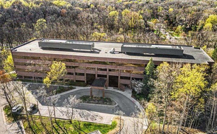 Pictures of Office property located at 5435 Corporate Dr, Troy, MI 48098, 5445 Corporate Dr, Troy, MI 48098 for sales - image #1