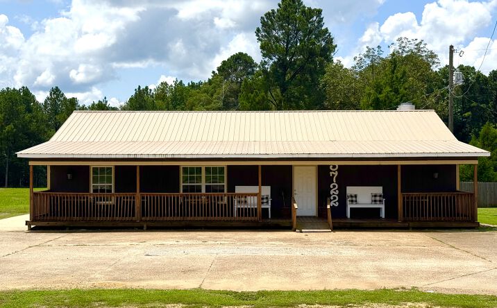 Pictures of Mixed Use property located at 3722 Mississippi 69, Columbus, MS 39702 for sales - image #1