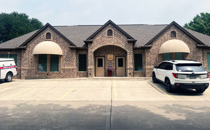 Pictures of Office property located at 753 Lonesome Dove Trail, Hurst, TX 76054 for sales - image #1
