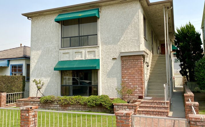 Pictures of Multifamily property located at 230 NIETO AVE, LONG BEACH, CA 90803 for sales - image #1