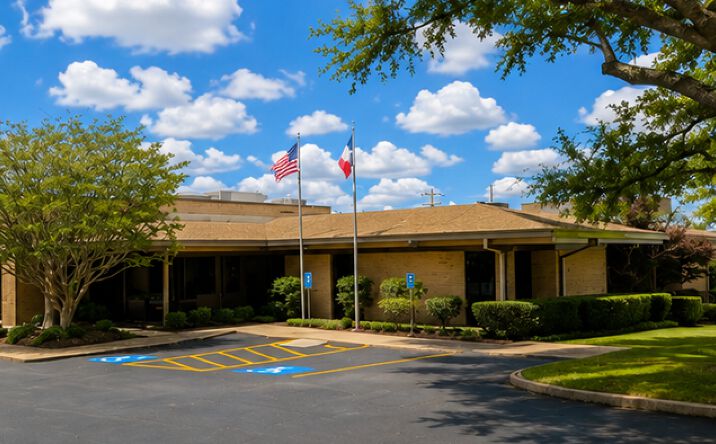 Pictures of Mixed Use property located at 410 N CTR ST, LONGVIEW, TX 75601-6403 for sales - image #1