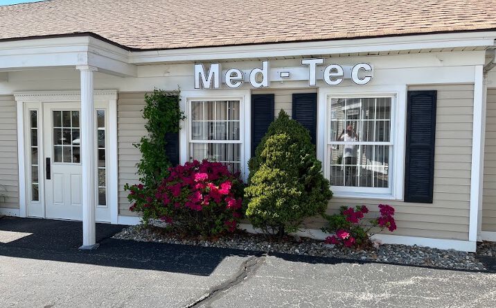 Pictures of Office property located at 42 Dover Point Road, Dover, NH 03820 for sales - image #1