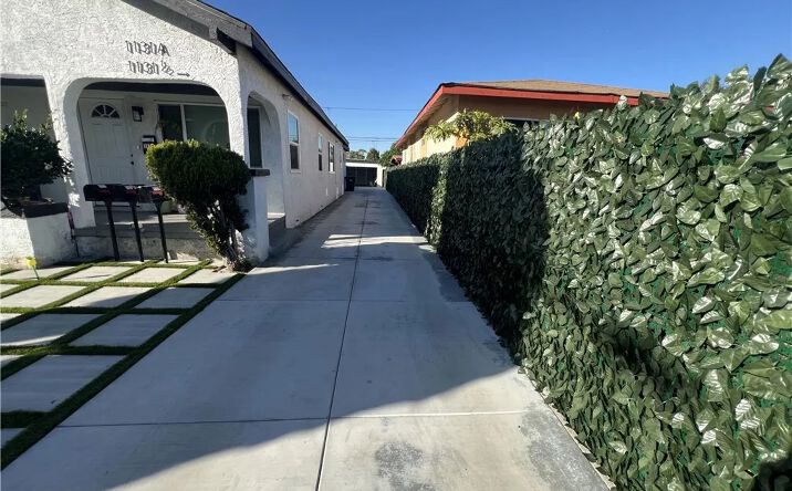 Pictures of Multifamily property located at 1131 E 21st, Long Beach, CA 90806 for sales - image #1
